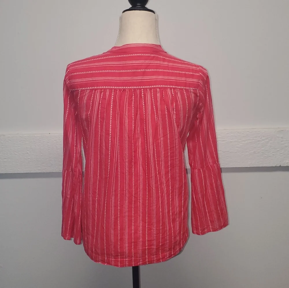 Loft Top - Picture 3 of 6